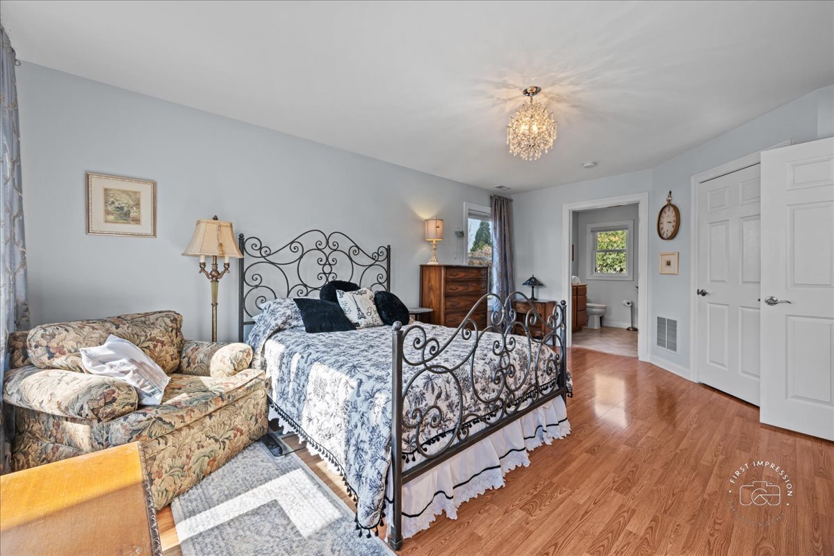 2138 Derby Court, Wheaton, IL 60189