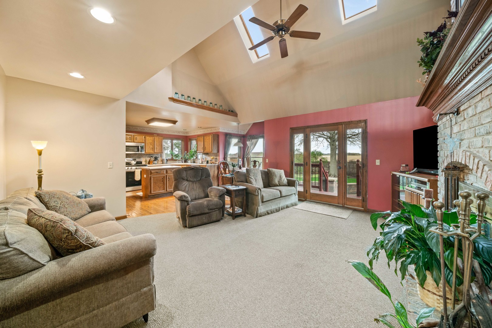 520 Rees Street, Hinckley, IL 60520