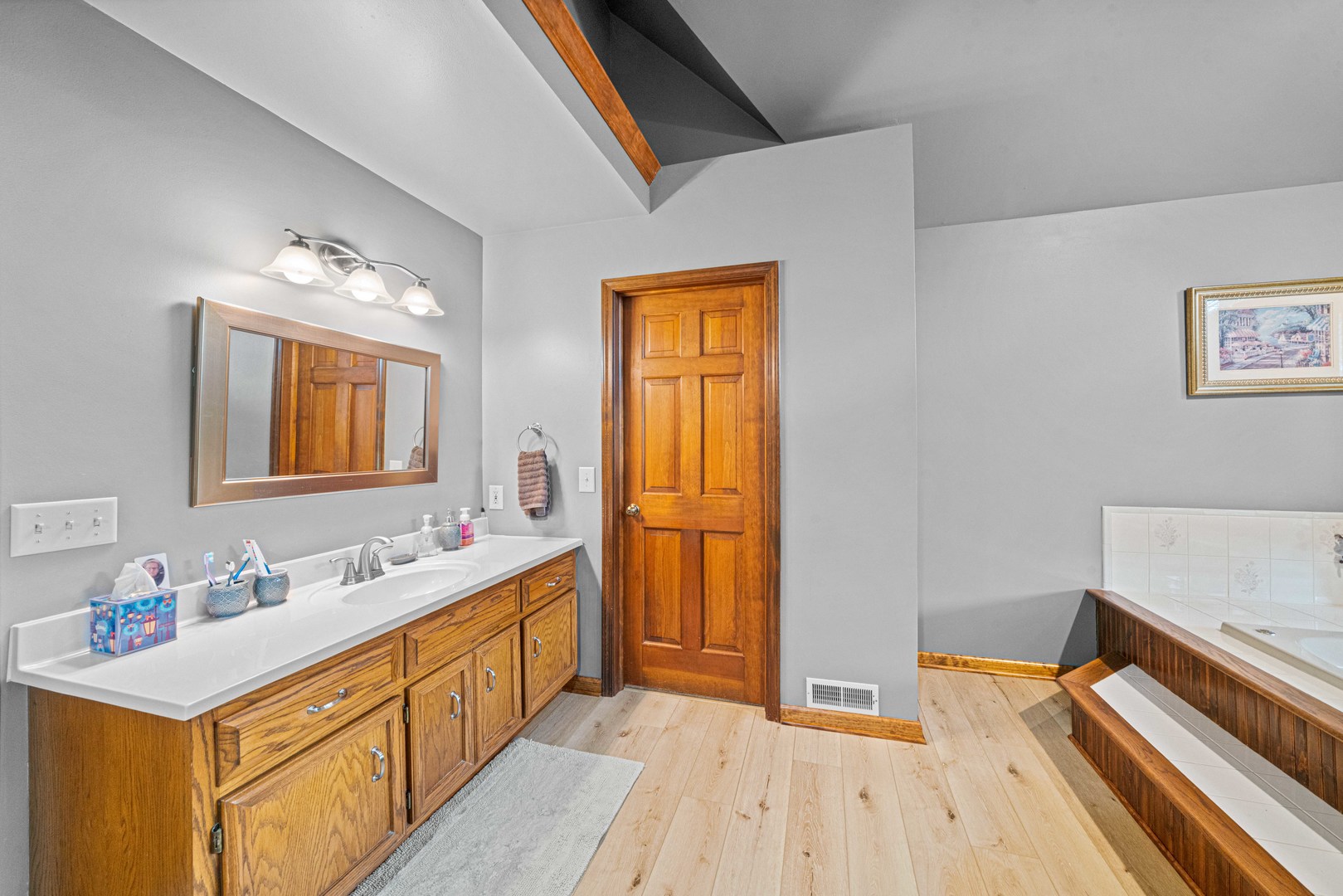 520 Rees Street, Hinckley, IL 60520