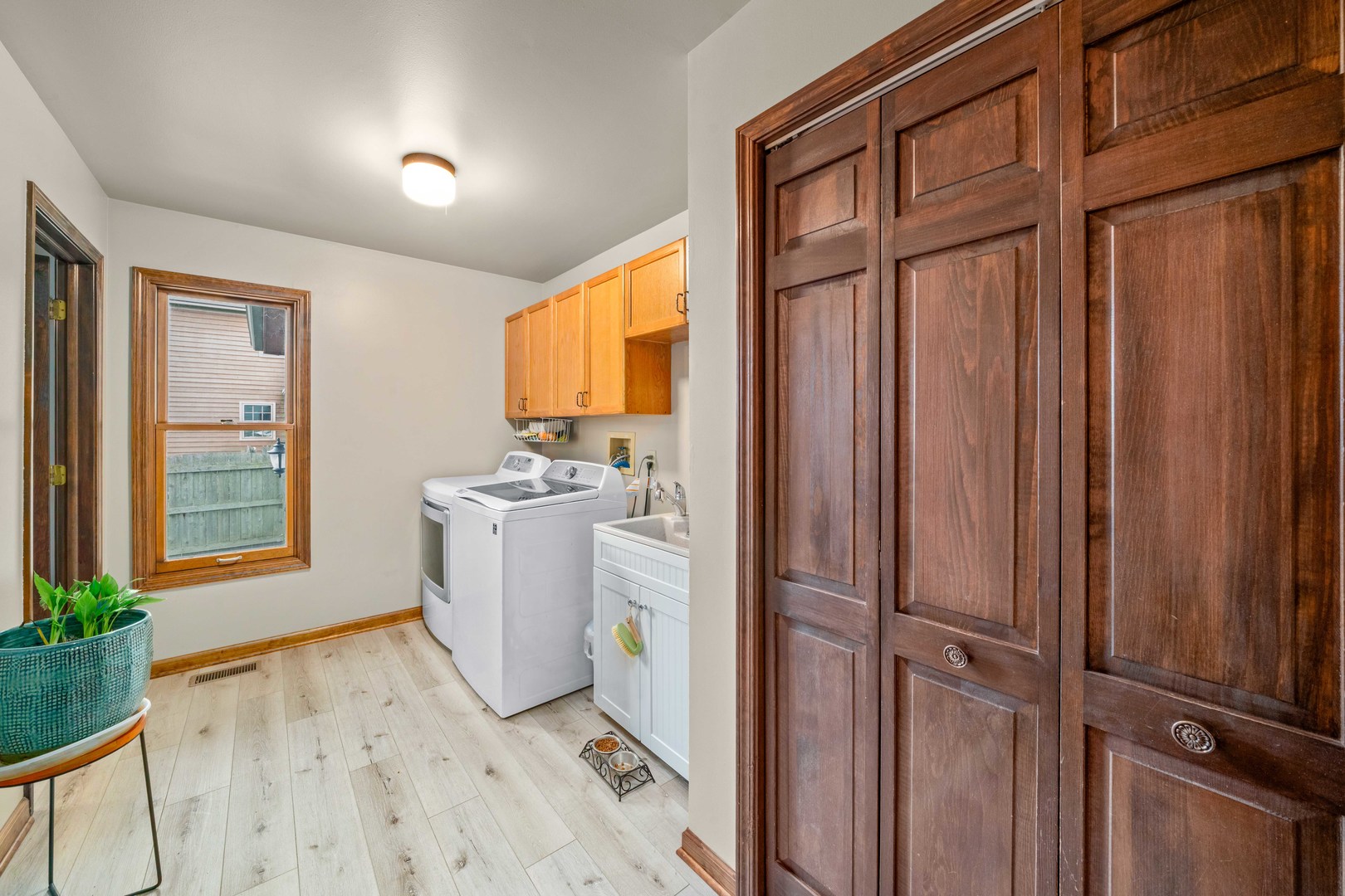 520 Rees Street, Hinckley, IL 60520