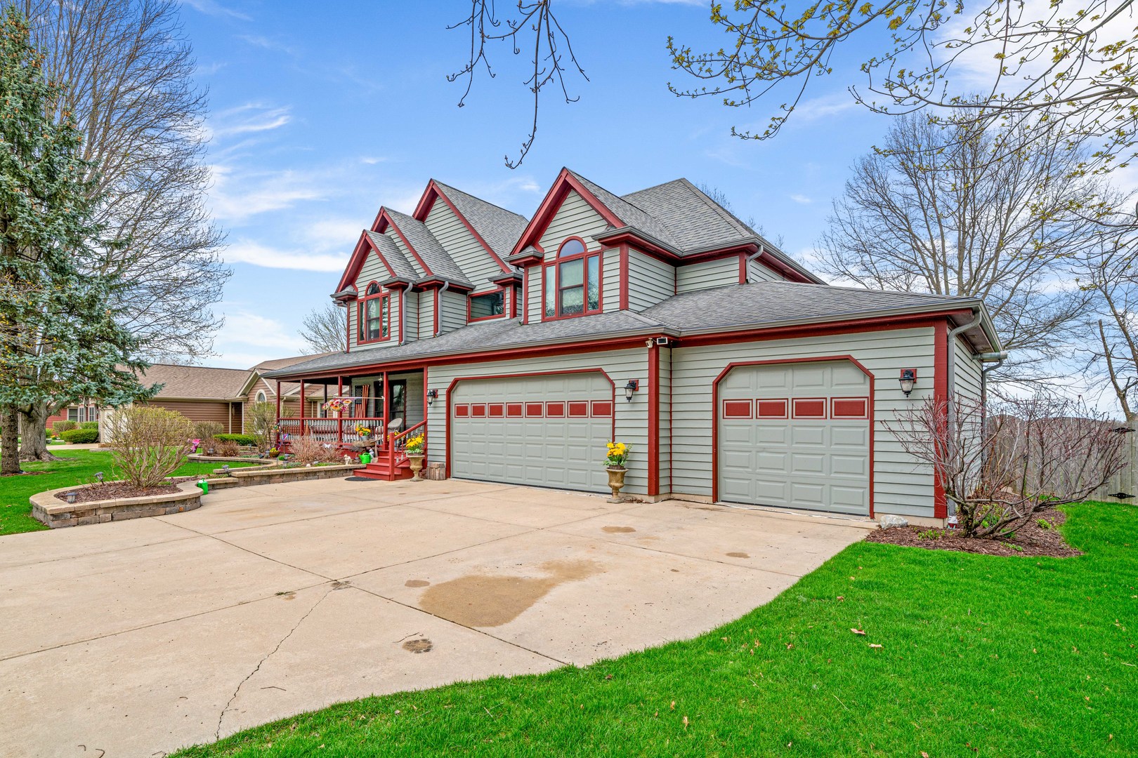 520 Rees Street, Hinckley, IL 60520