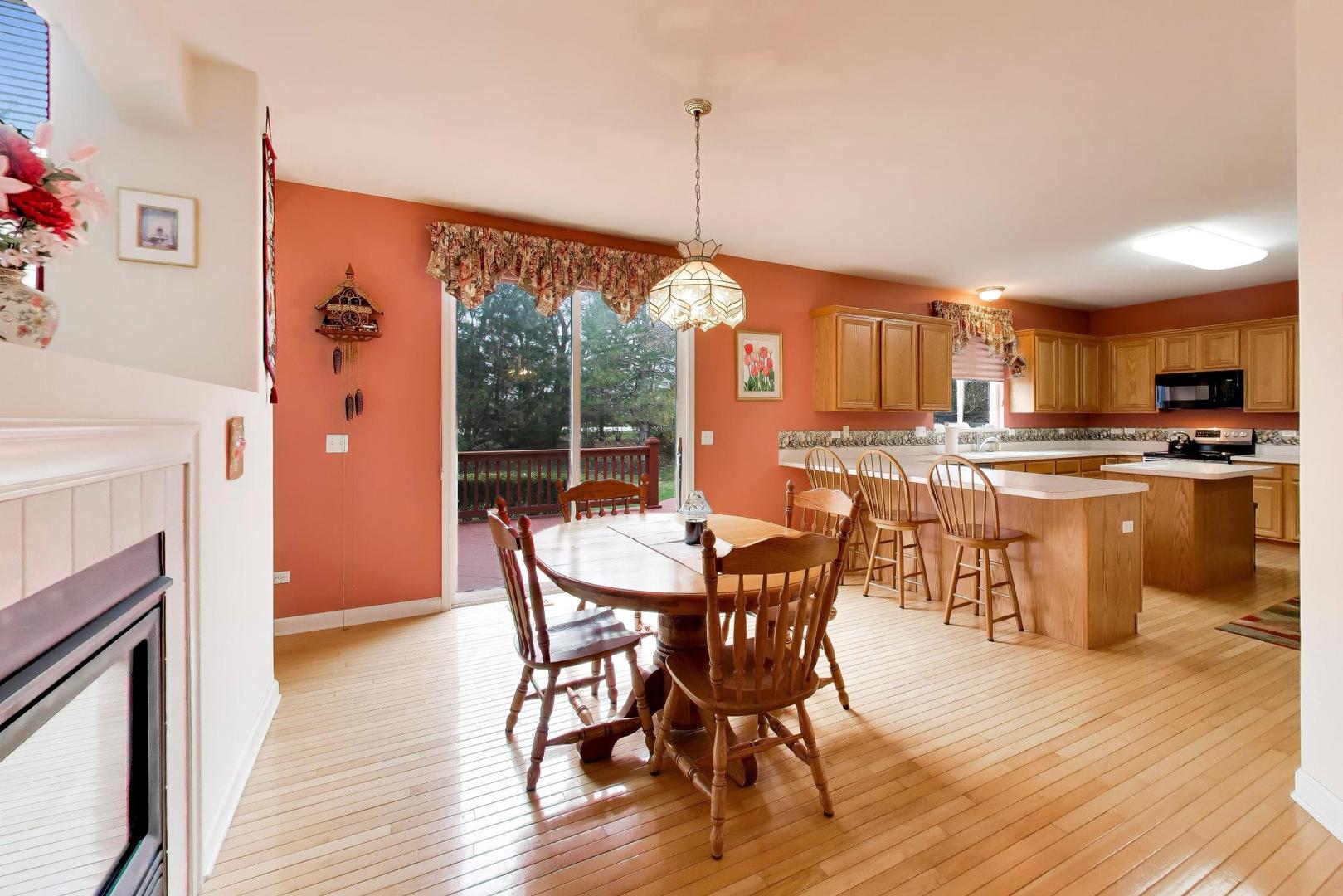 5660 Trinity Court, Gurnee, IL 60031