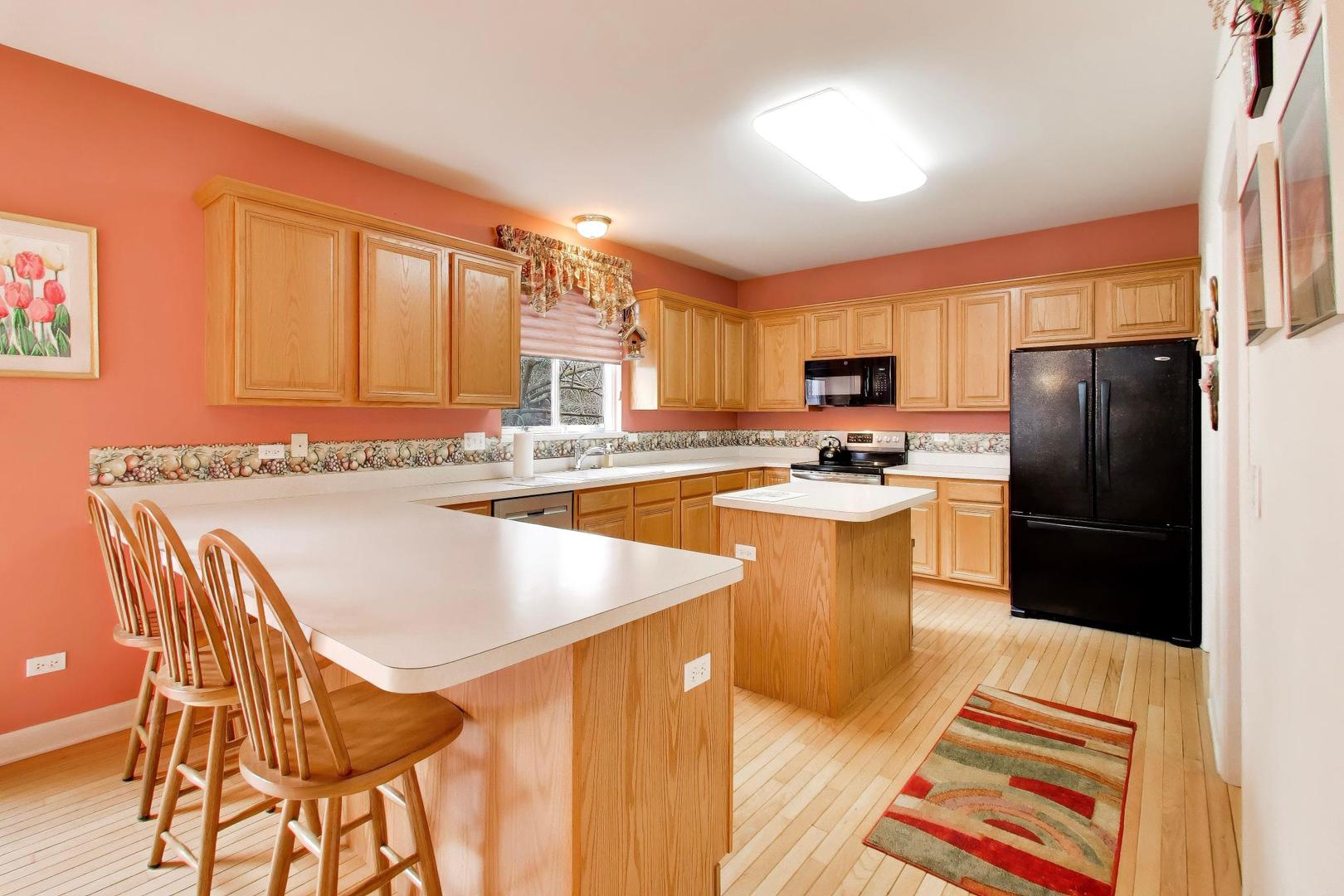 5660 Trinity Court, Gurnee, IL 60031