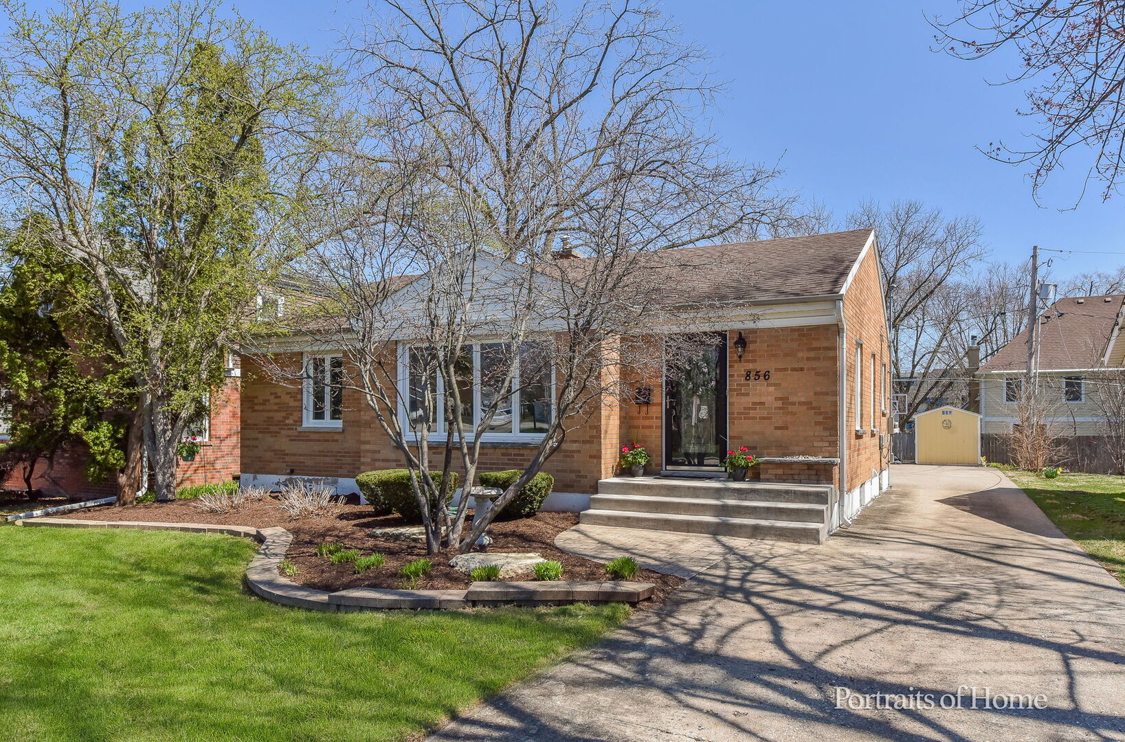 856 N Webster Street, Naperville, IL 60563
