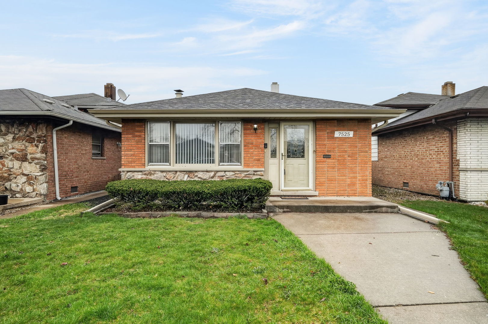 7525 Lorel Avenue, Burbank, IL 60459