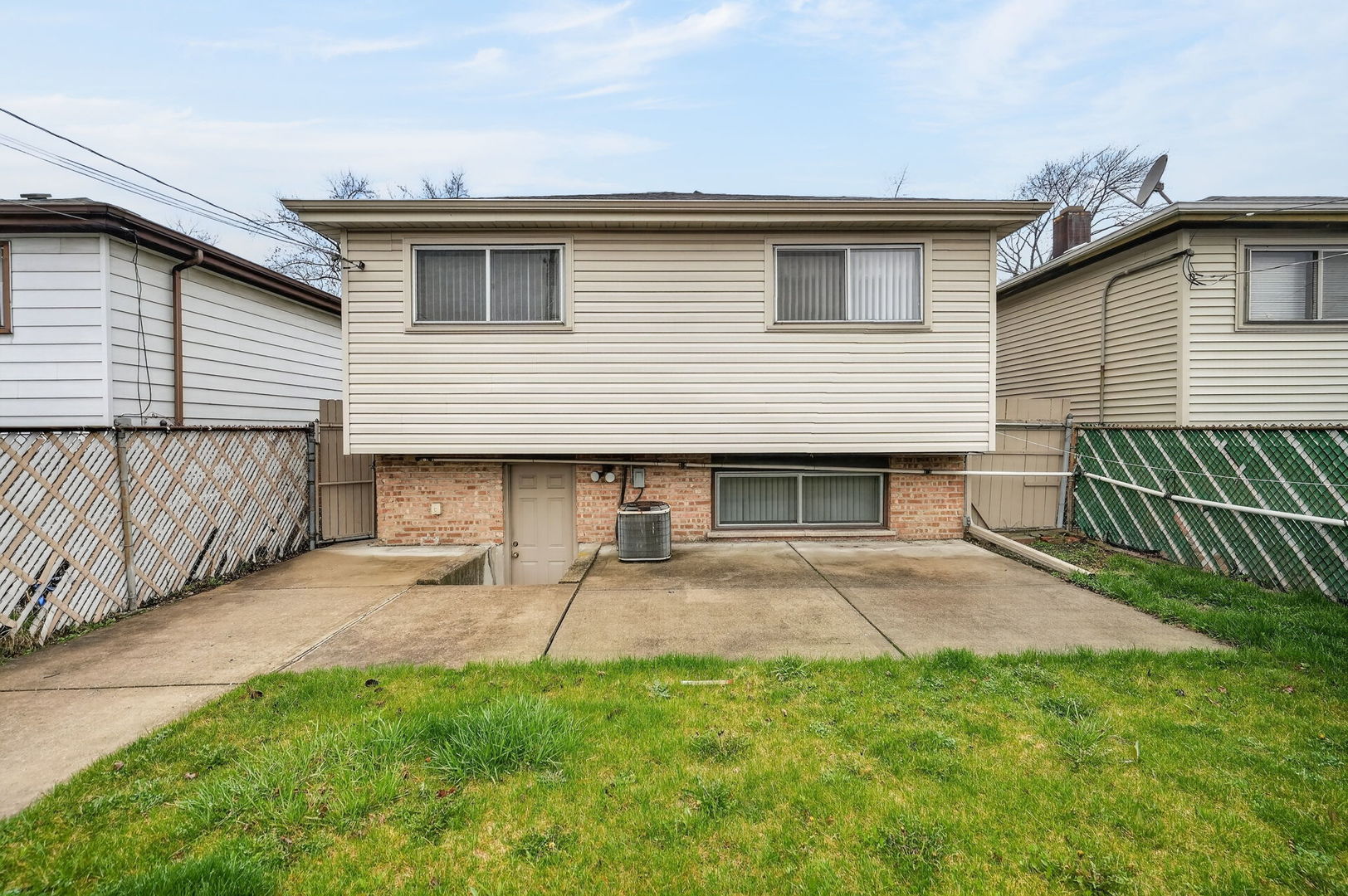 7525 Lorel Avenue, Burbank, IL 60459