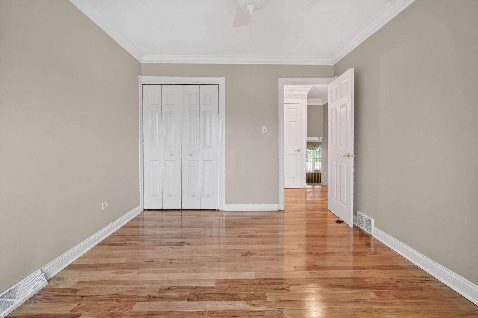 7525 Lorel Avenue, Burbank, IL 60459