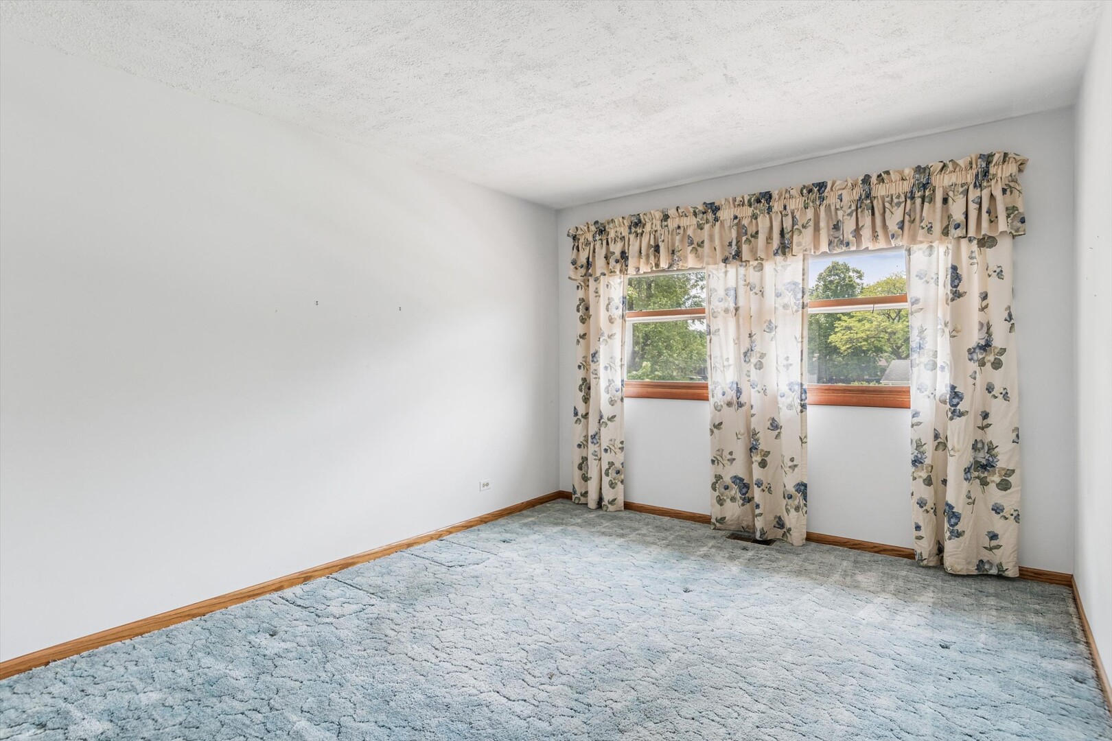 5S671 Park Meadow Drive, Naperville, IL 60540