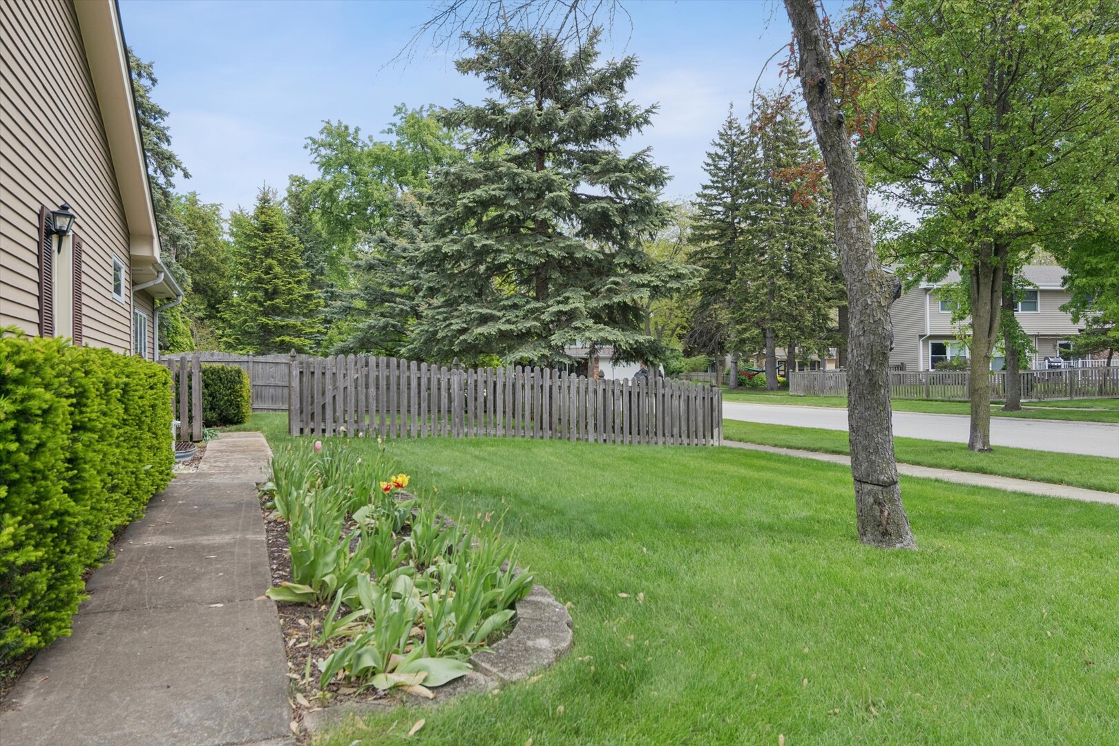5S671 Park Meadow Drive, Naperville, IL 60540
