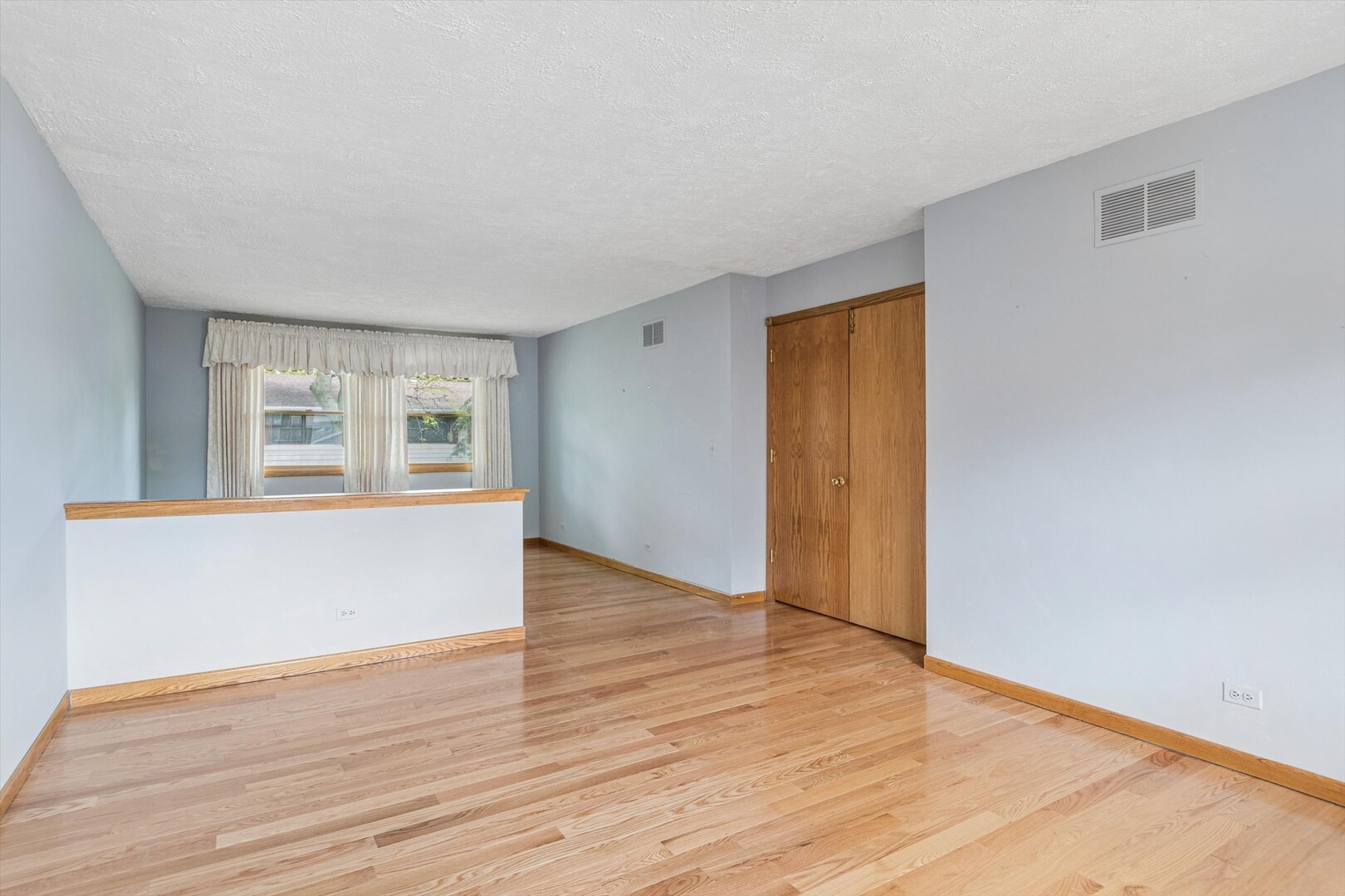 5S671 Park Meadow Drive, Naperville, IL 60540