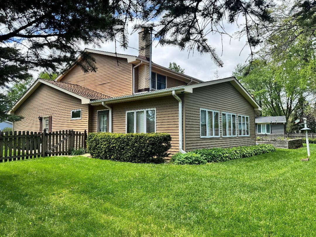 5S671 Park Meadow Drive, Naperville, IL 60540
