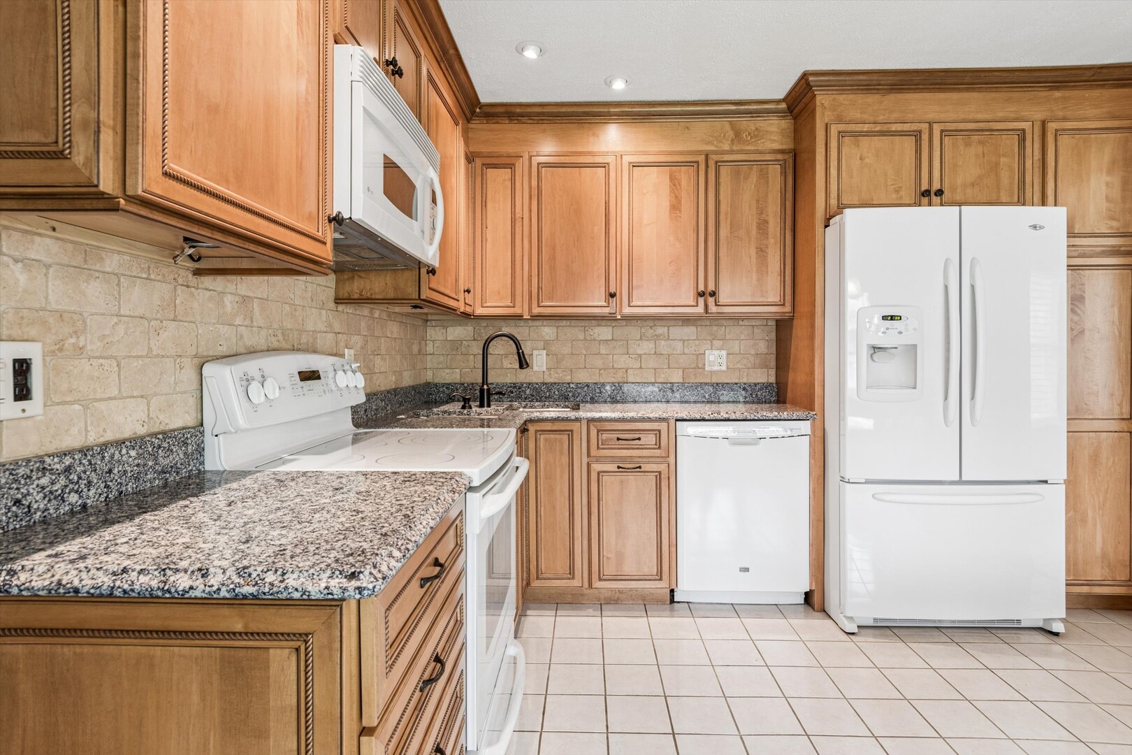 5S671 Park Meadow Drive, Naperville, IL 60540