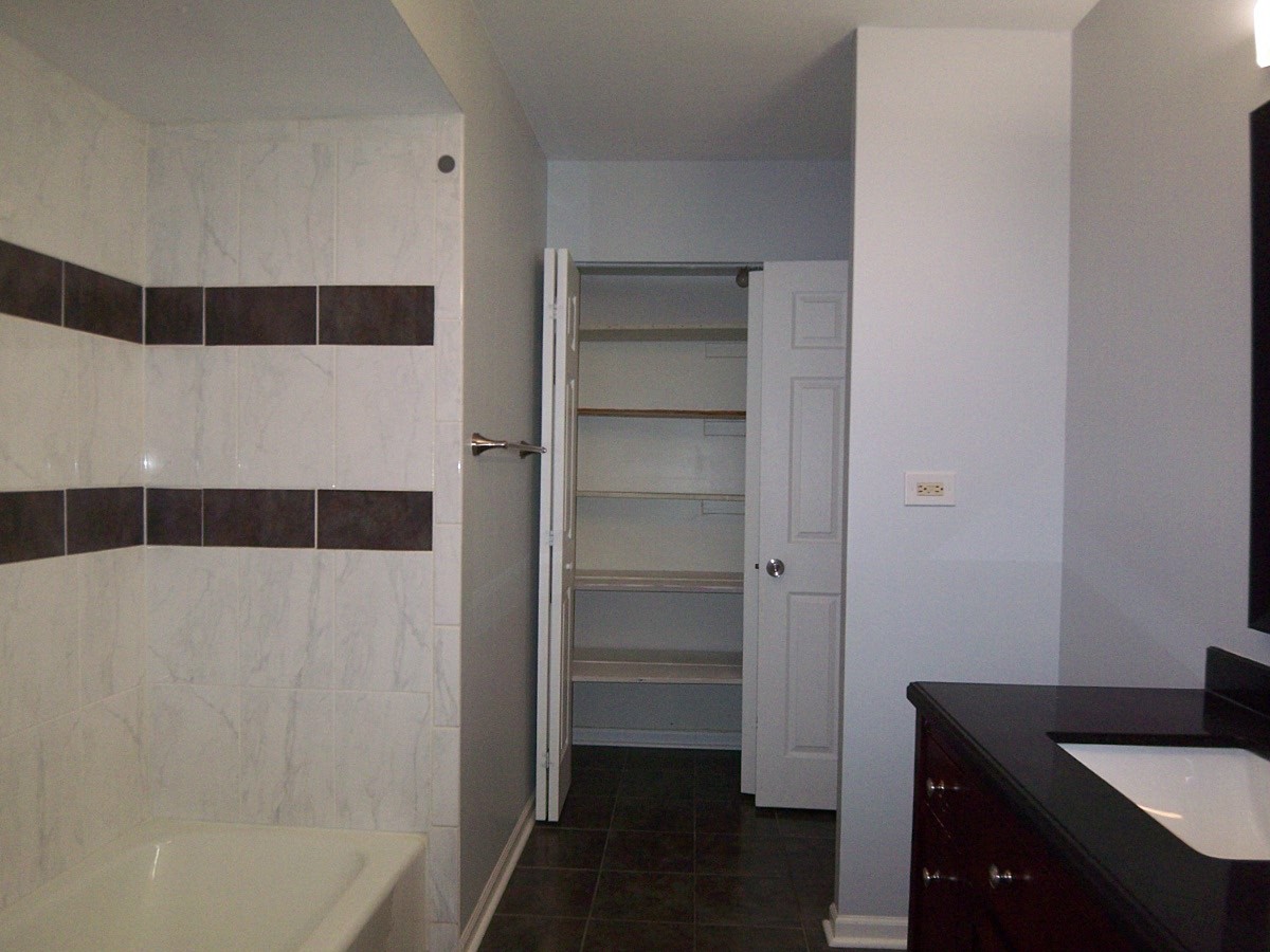 110 S Dunton Avenue #2K, Arlington Heights, IL 60005