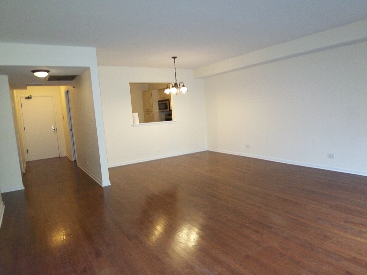 110 S Dunton Avenue #2K, Arlington Heights, IL 60005