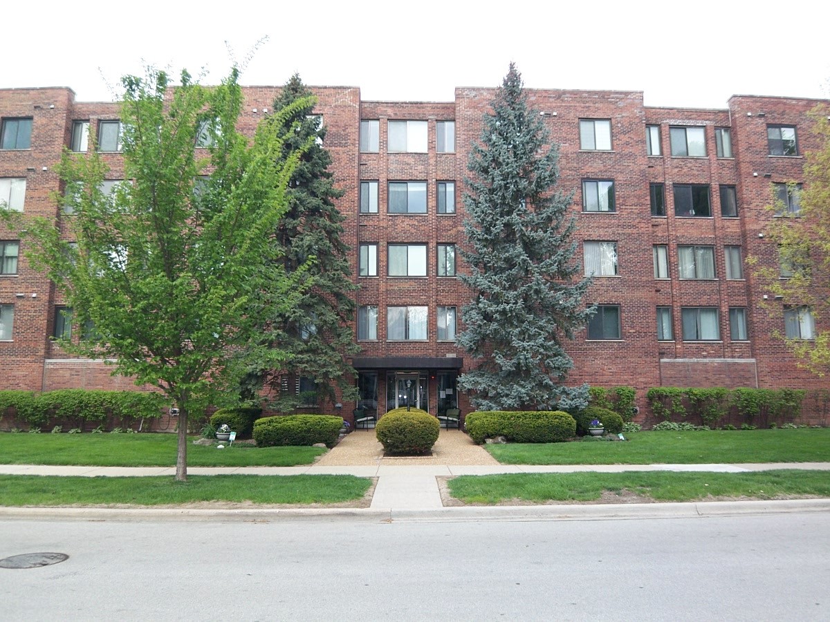 110 S Dunton Avenue #2K, Arlington Heights, IL 60005