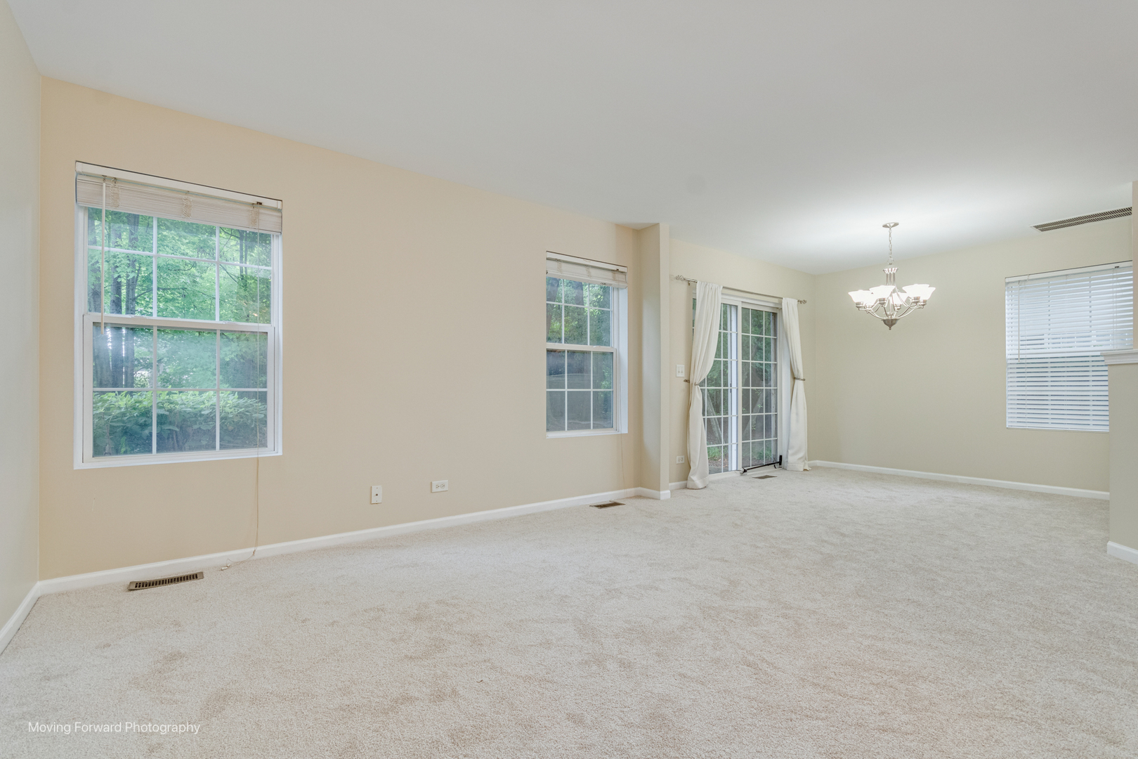 2417 Stoughton Circle #2417, Aurora, IL 60502