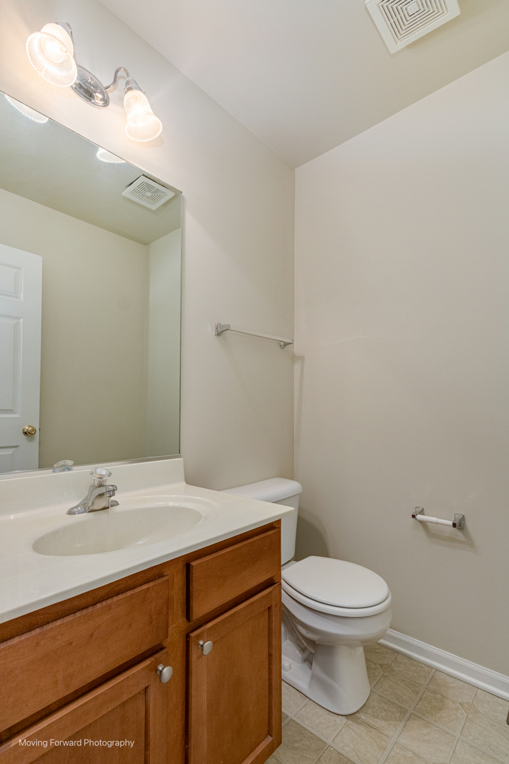 2417 Stoughton Circle #2417, Aurora, IL 60502