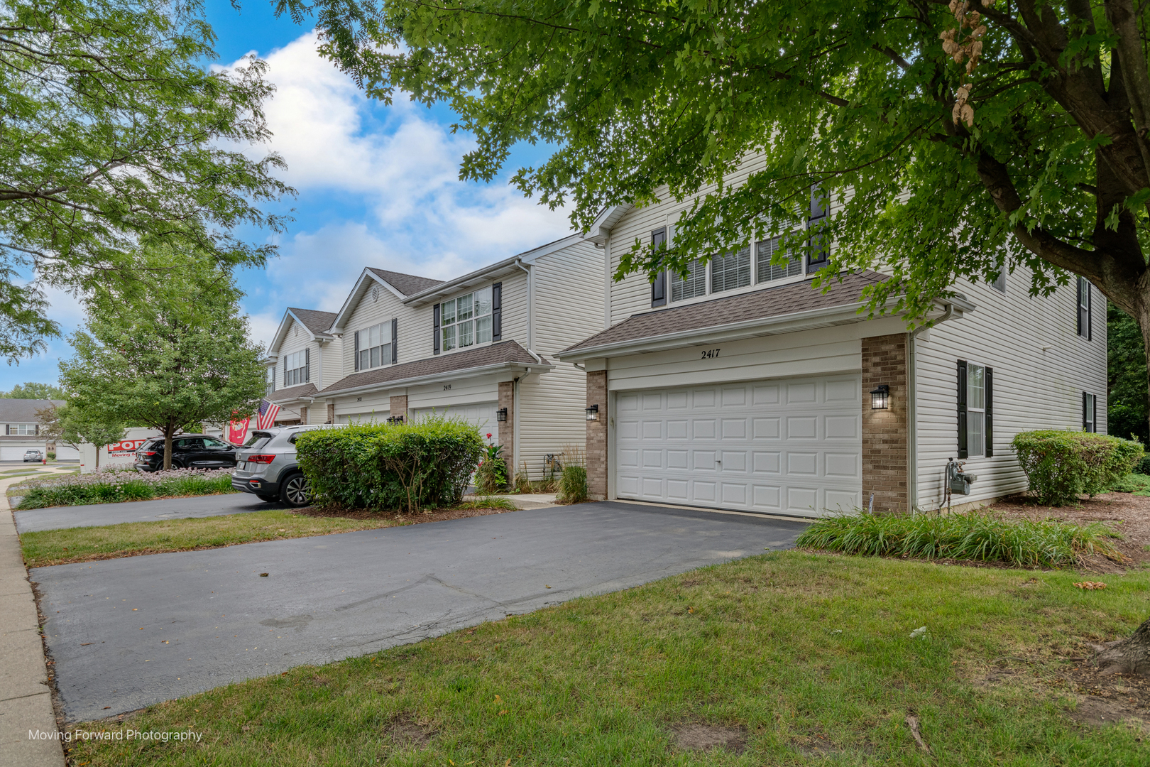 2417 Stoughton Circle #2417, Aurora, IL 60502