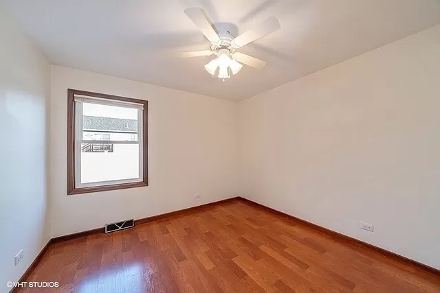 35 Evergreen Drive, Streamwood, IL 60107