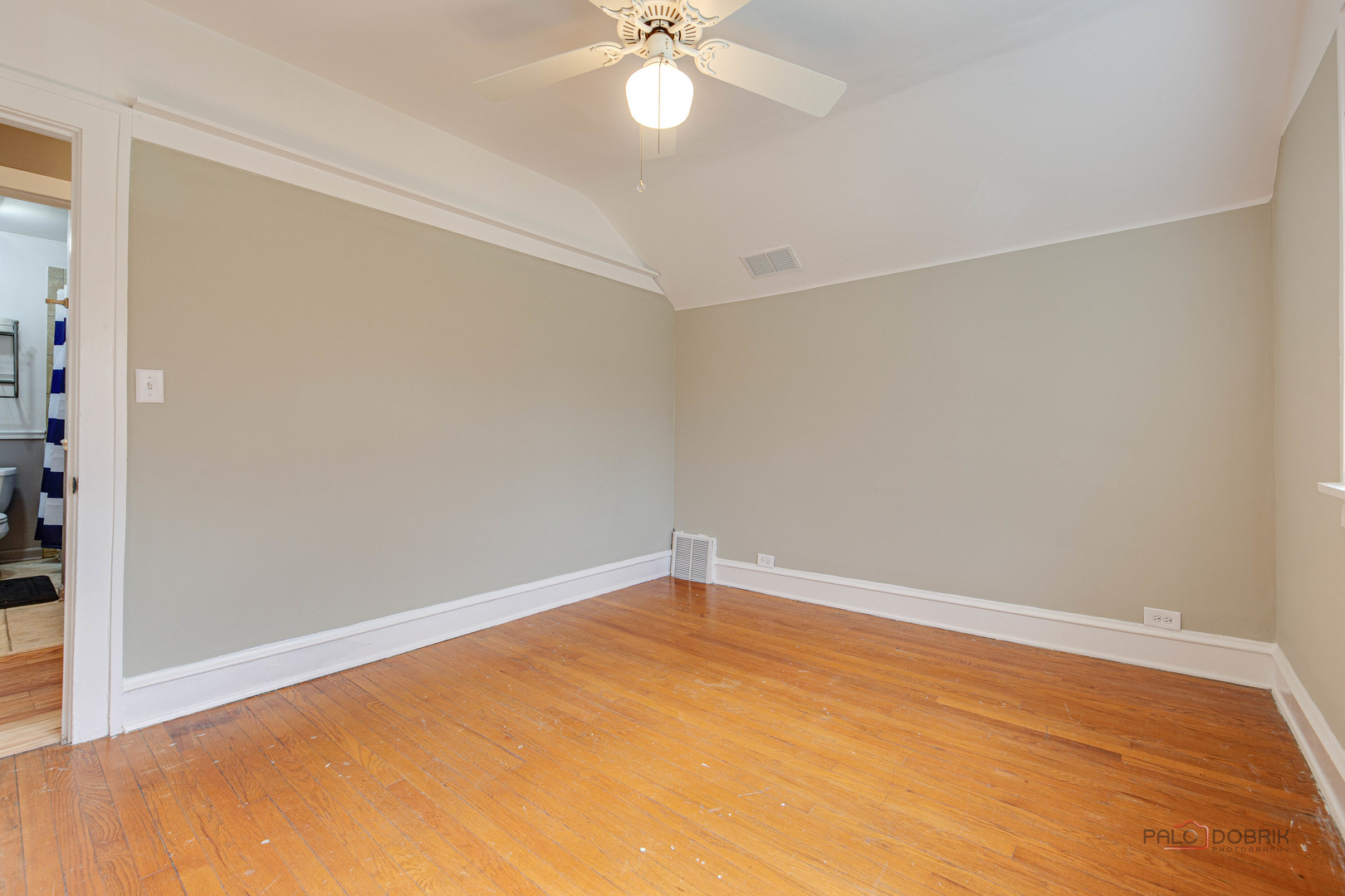 300 E Sheridan Place, Lake Bluff, IL 60044