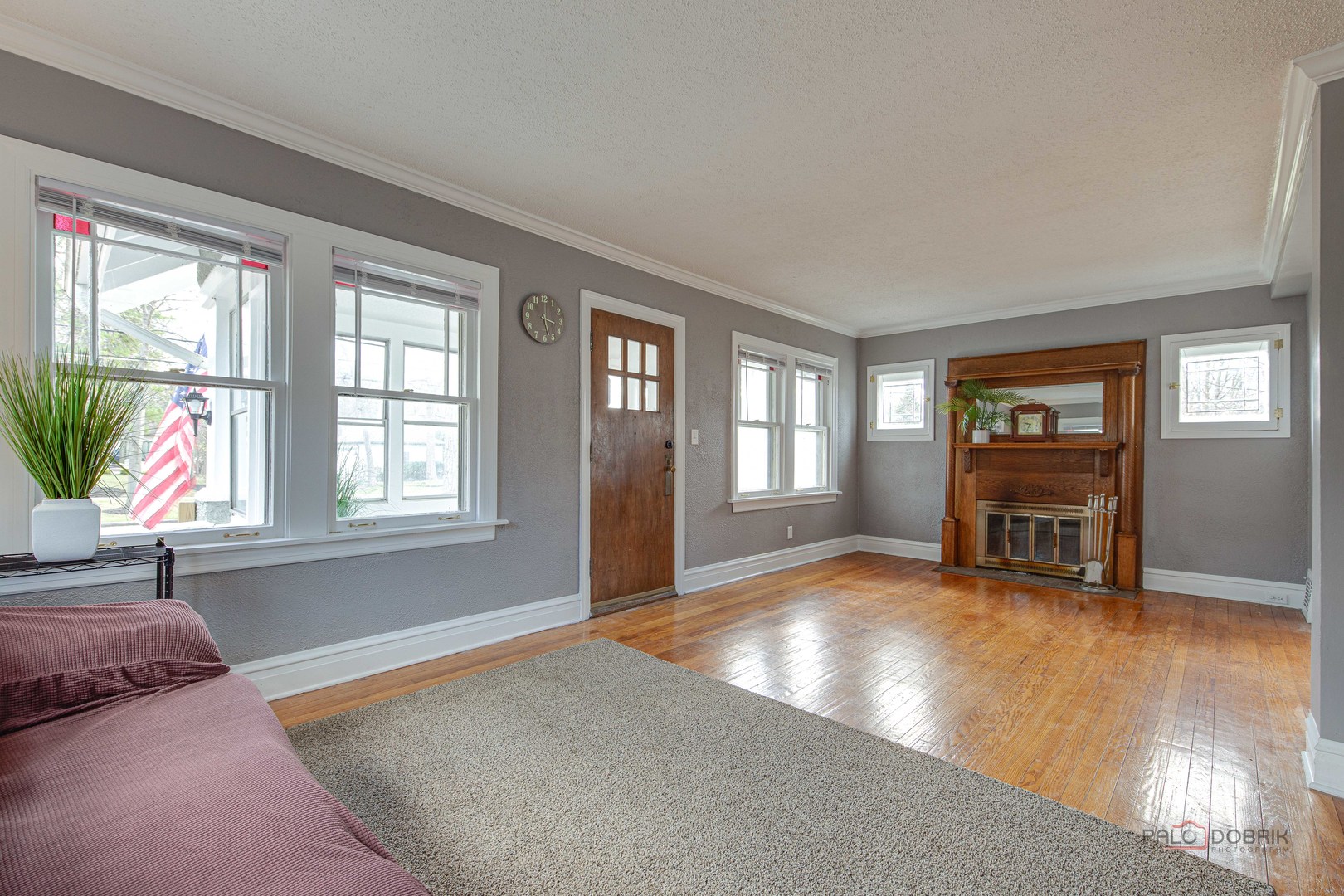 300 E Sheridan Place, Lake Bluff, IL 60044