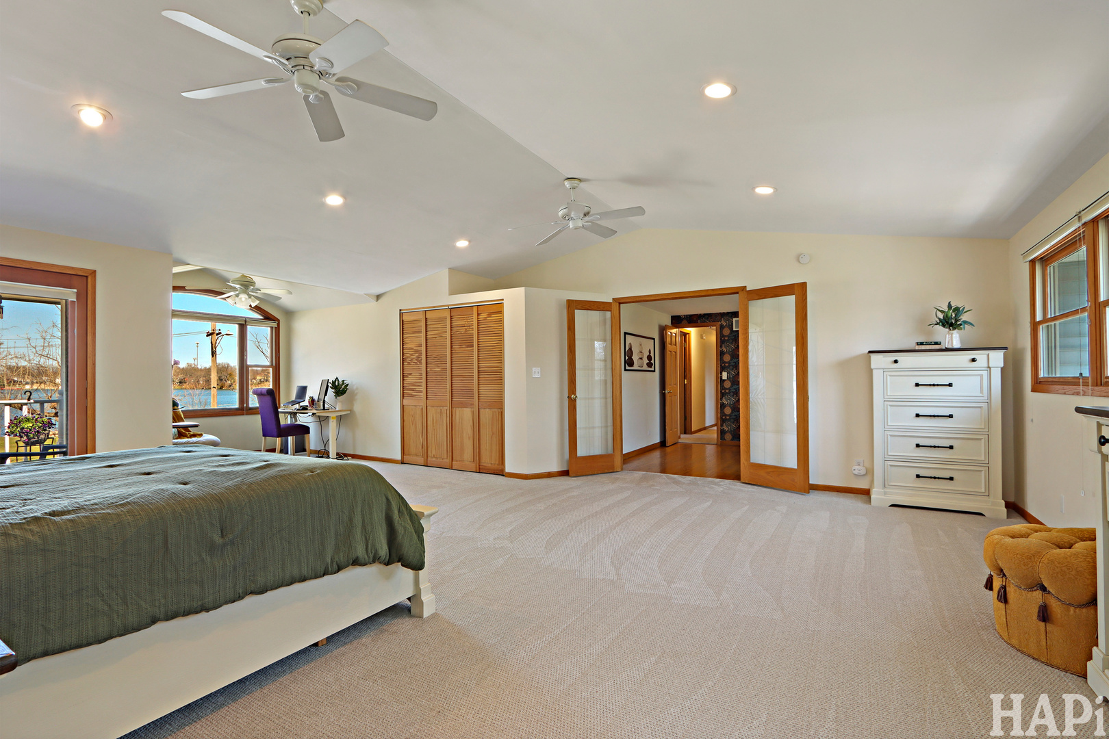 33254 N Cove Road, Grayslake, IL 60030