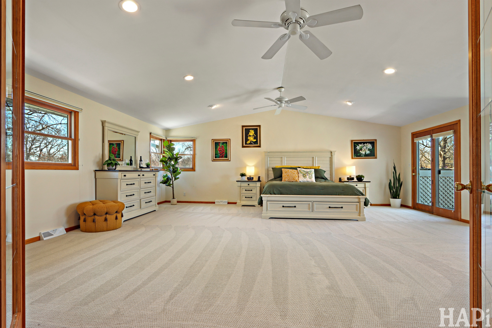 33254 N Cove Road, Grayslake, IL 60030