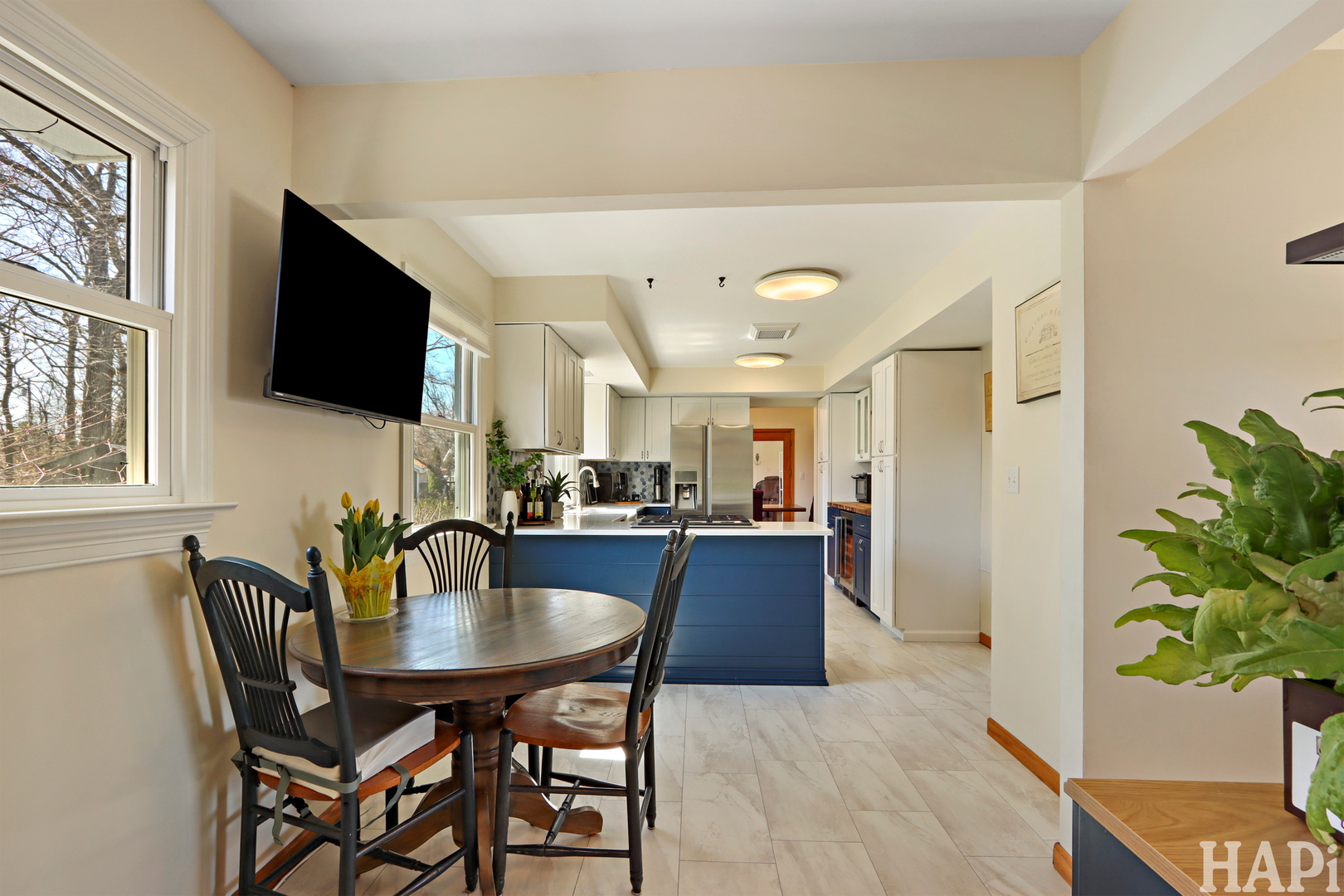 33254 N Cove Road, Grayslake, IL 60030