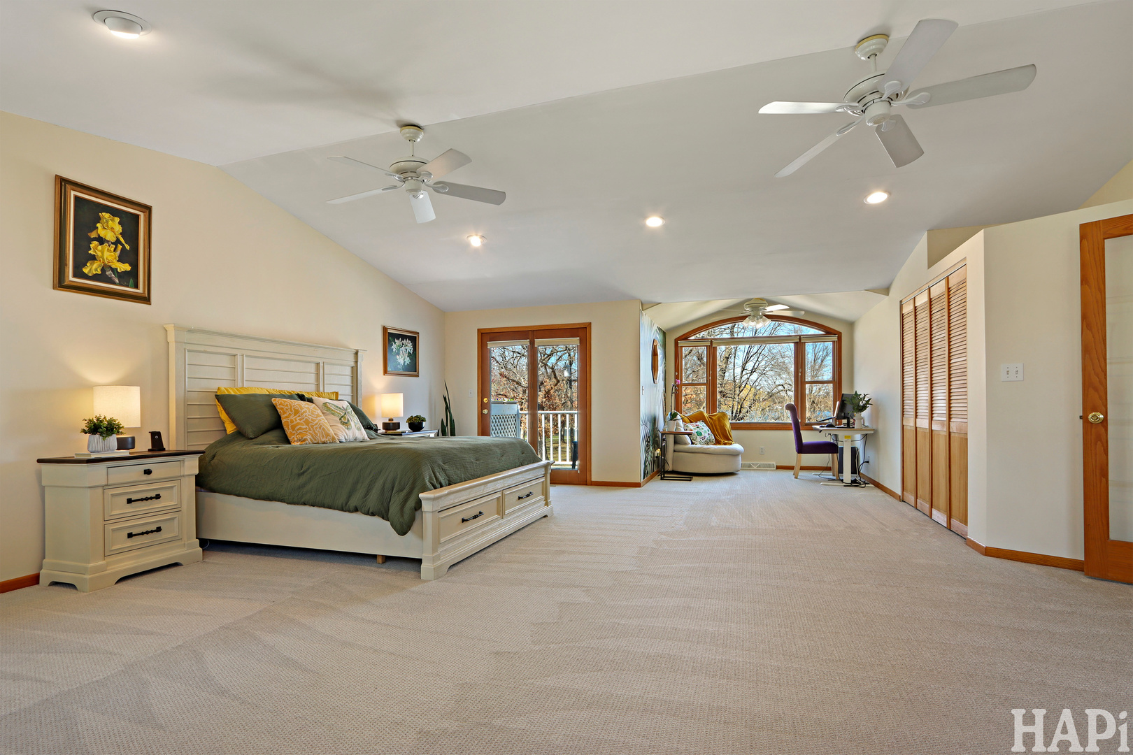 33254 N Cove Road, Grayslake, IL 60030