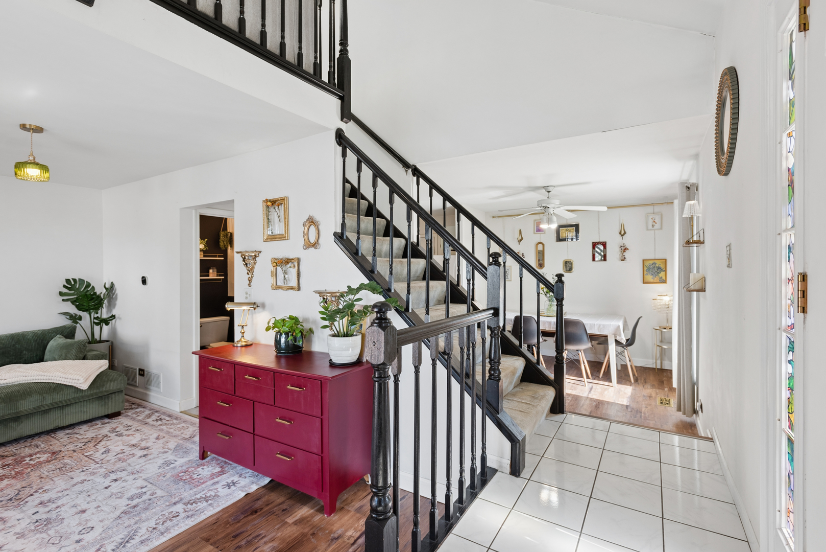 2555 College Hill Circle, Schaumburg, IL 60173