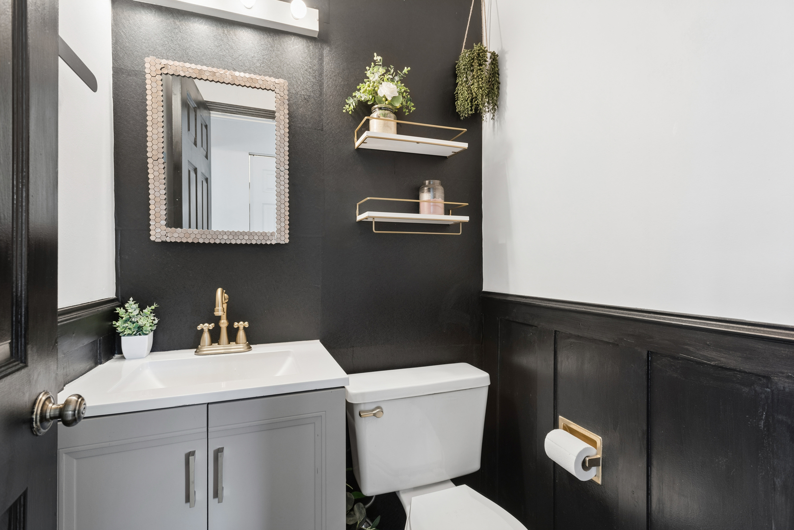 2555 College Hill Circle, Schaumburg, IL 60173