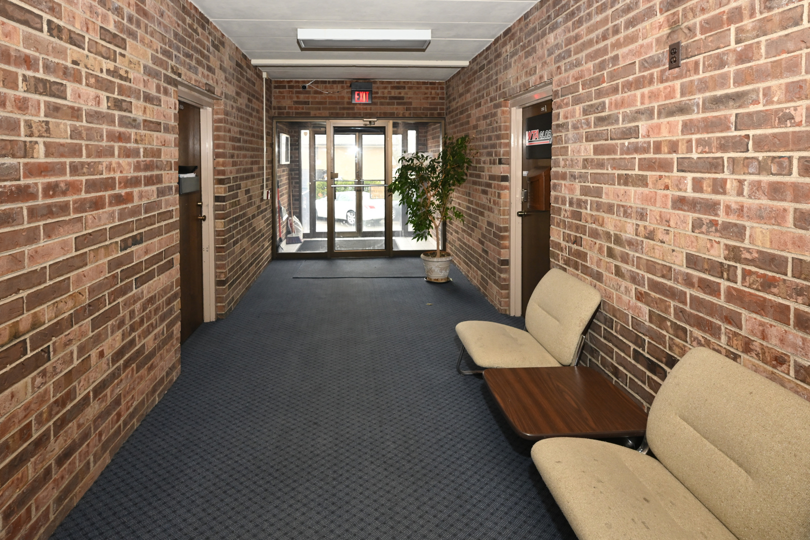 1101 W IRVING PARK Road, Bensenville, IL 60106