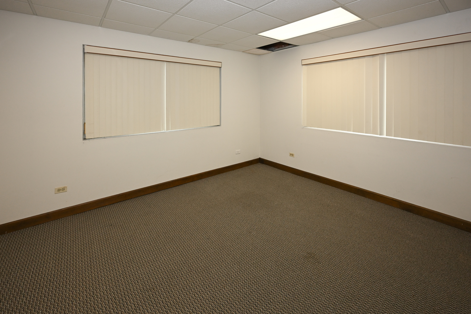 1101 W IRVING PARK Road, Bensenville, IL 60106