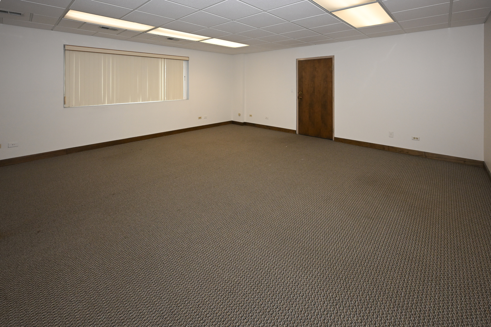 1101 W IRVING PARK Road, Bensenville, IL 60106