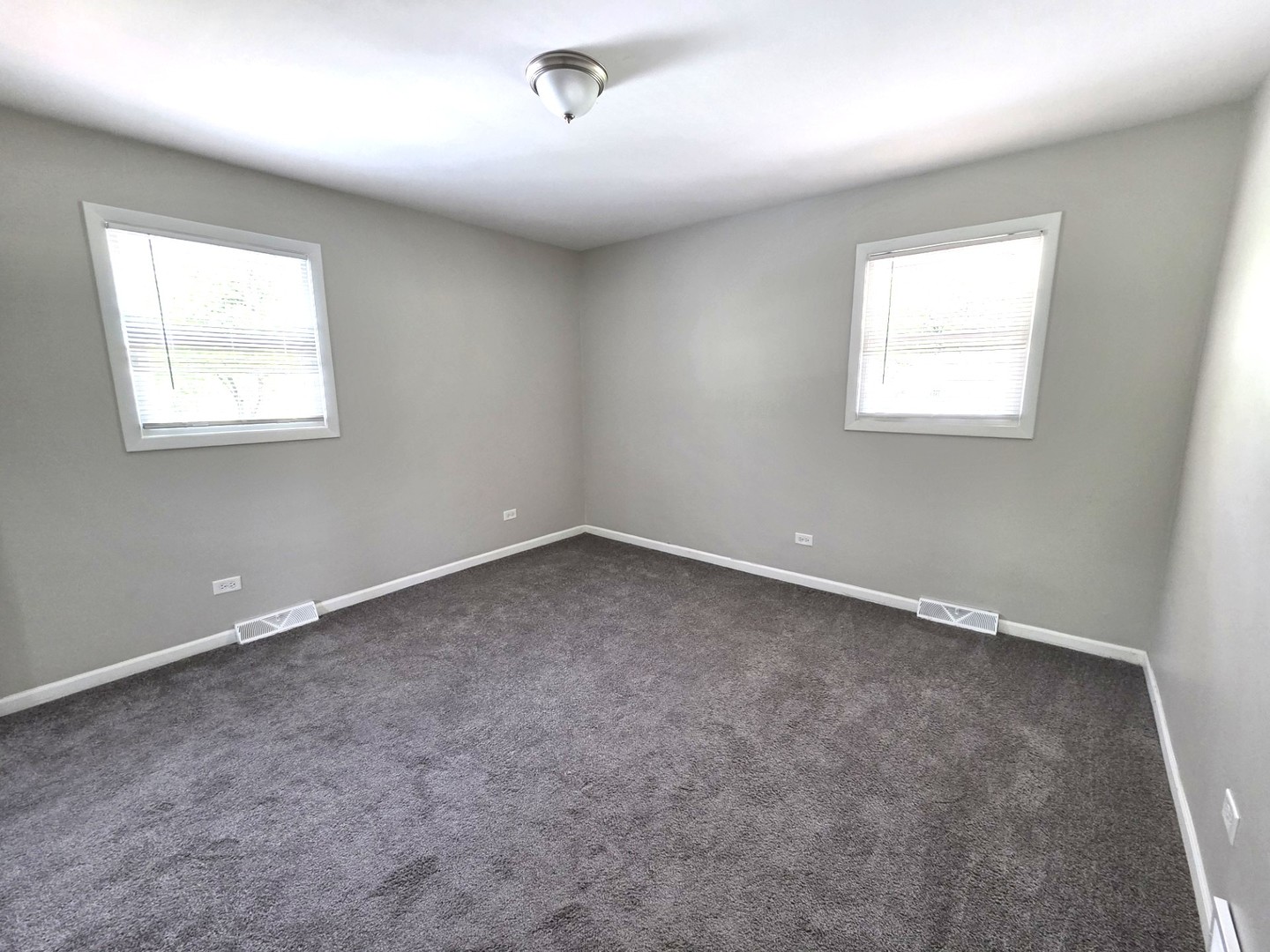 32W266 Glos Street, Wayne, IL 60184