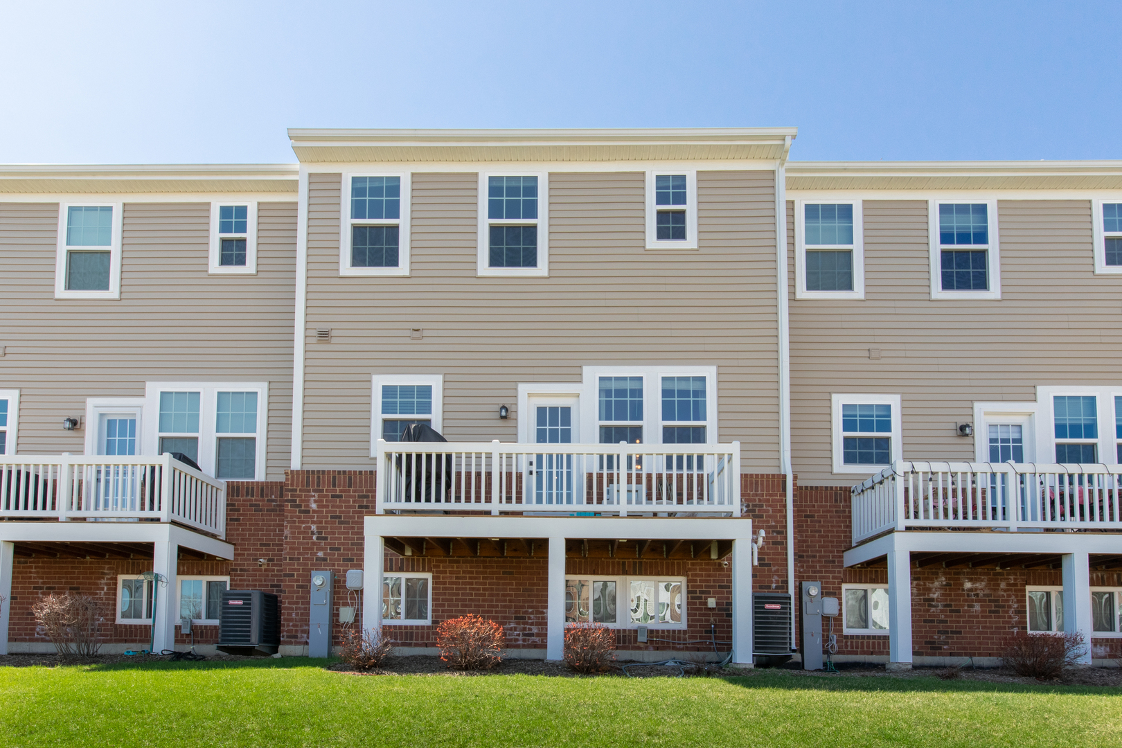 776 Rockwell Lane, Des Plaines, IL 60016