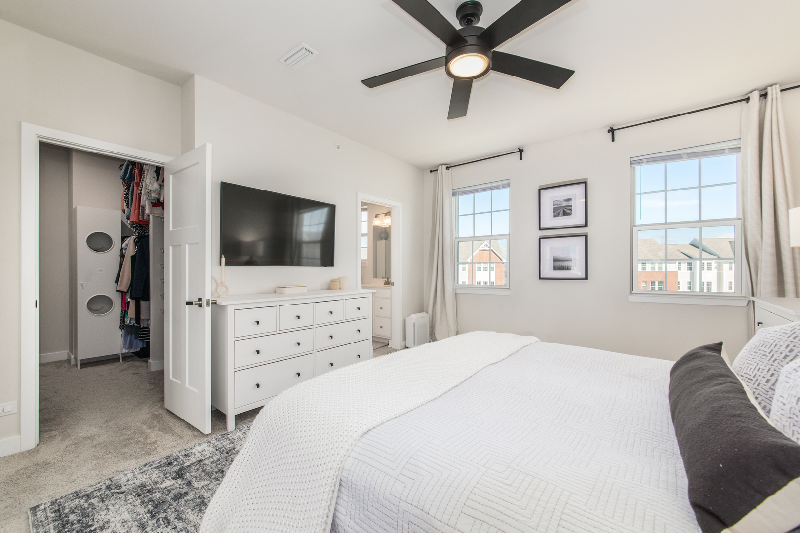 776 Rockwell Lane, Des Plaines, IL 60016