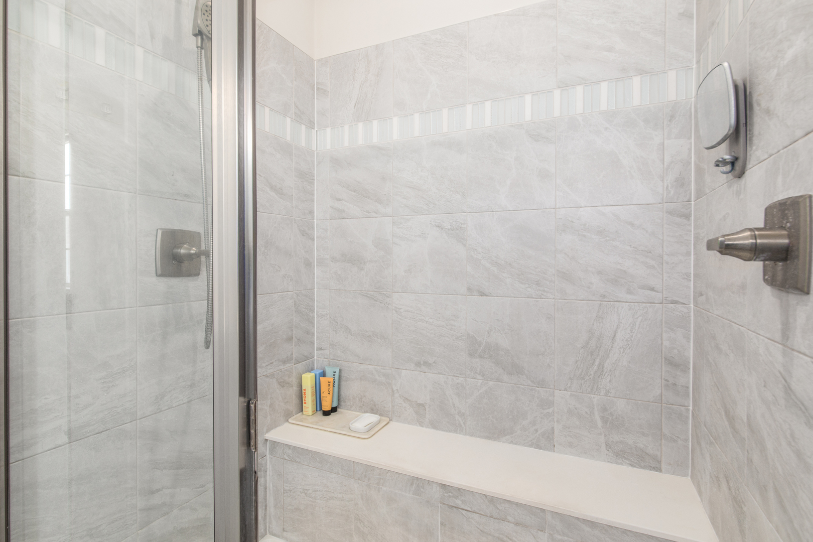 776 Rockwell Lane, Des Plaines, IL 60016