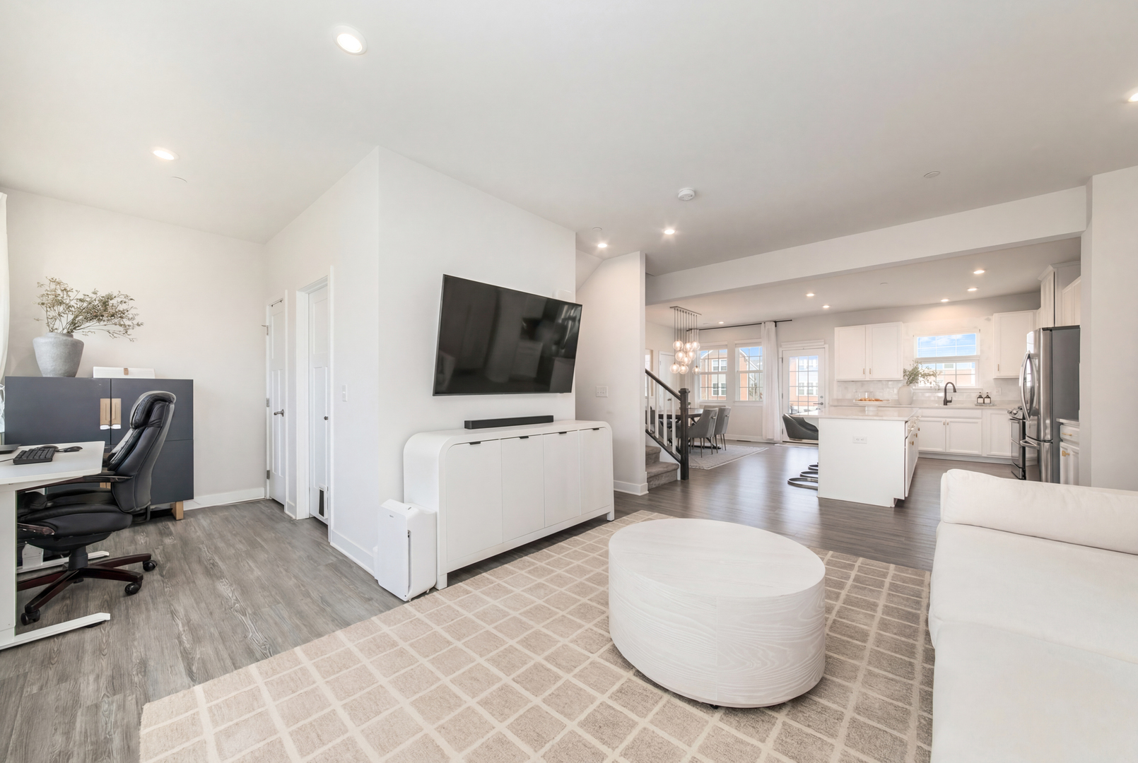 776 Rockwell Lane, Des Plaines, IL 60016