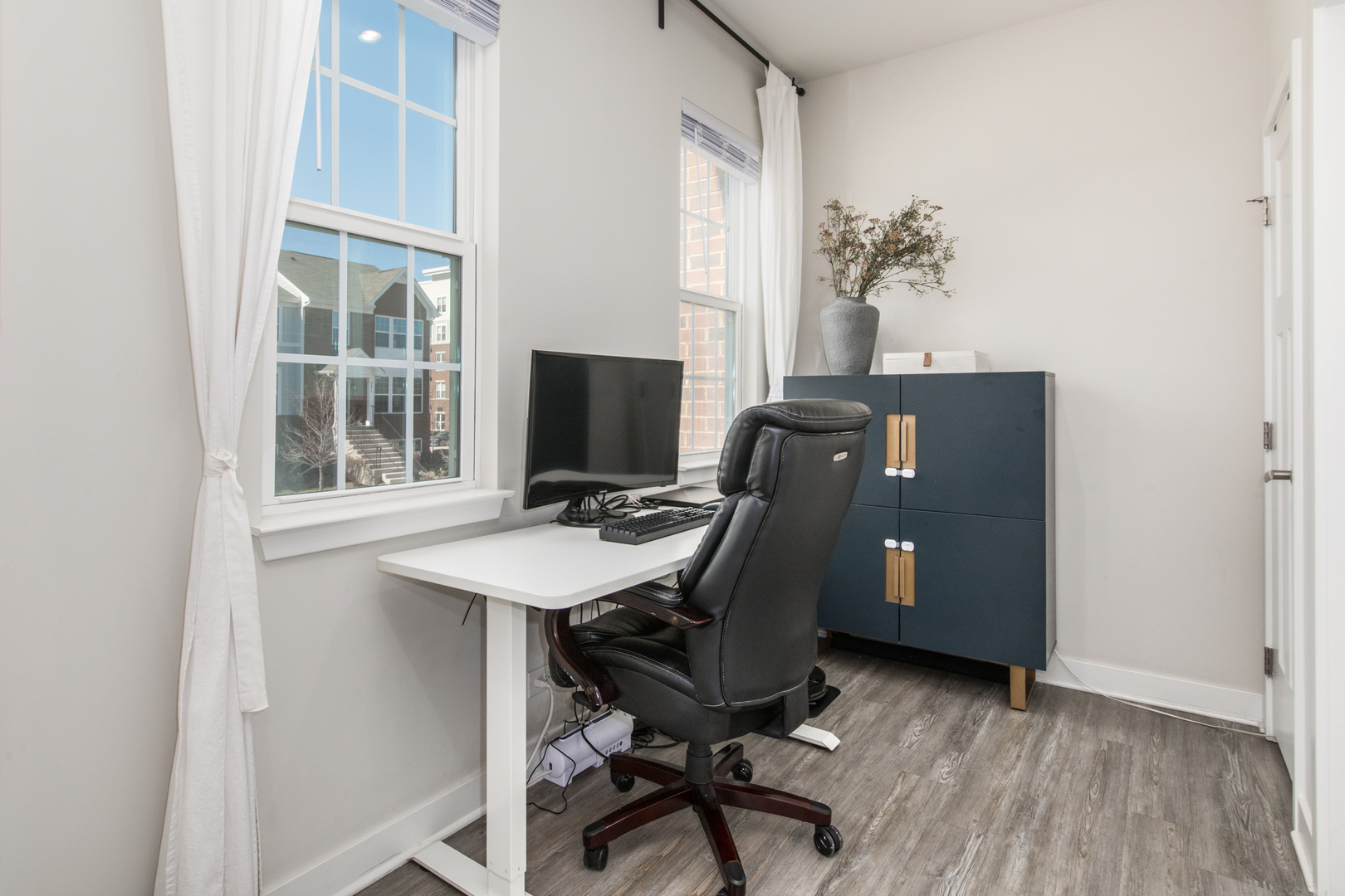 776 Rockwell Lane, Des Plaines, IL 60016