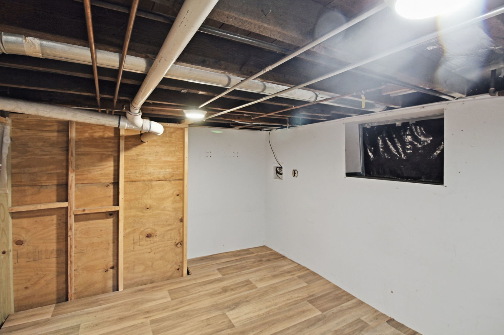 107 N State Street, Aurora, IL 60505