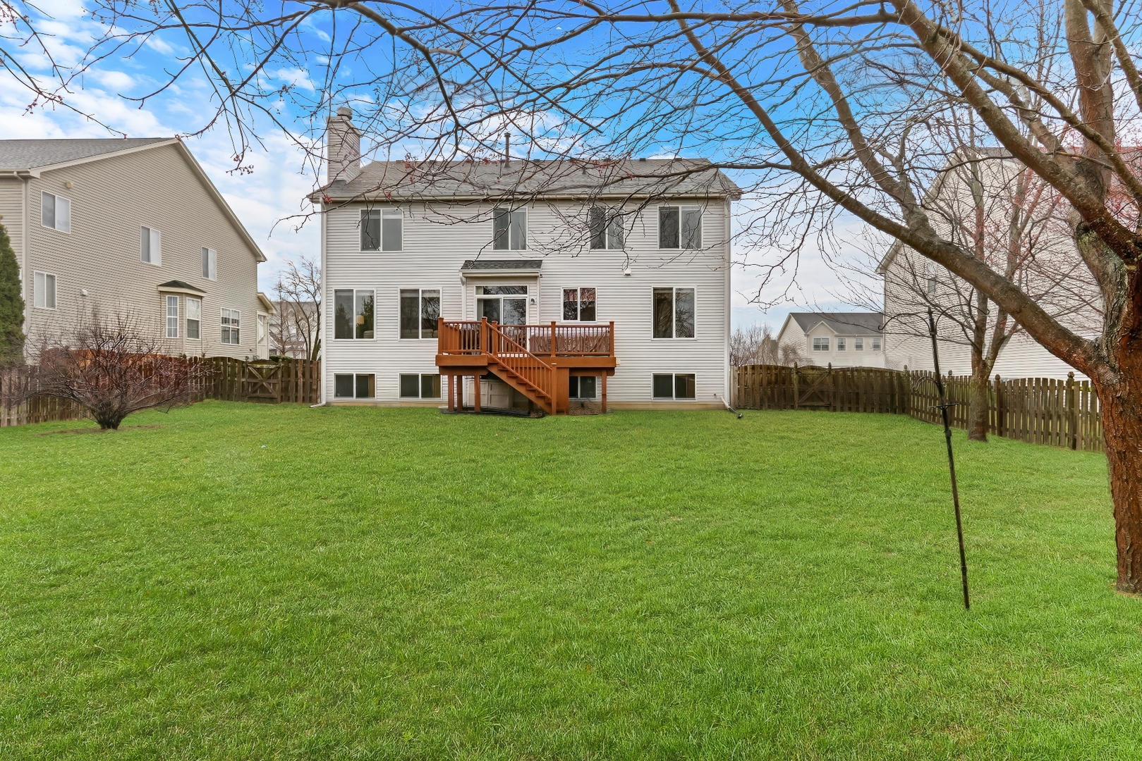 296 Biros Lane, Round Lake, IL 60073