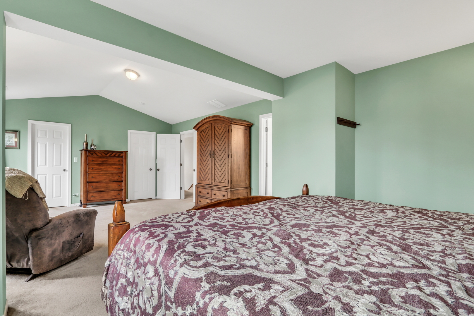 296 Biros Lane, Round Lake, IL 60073