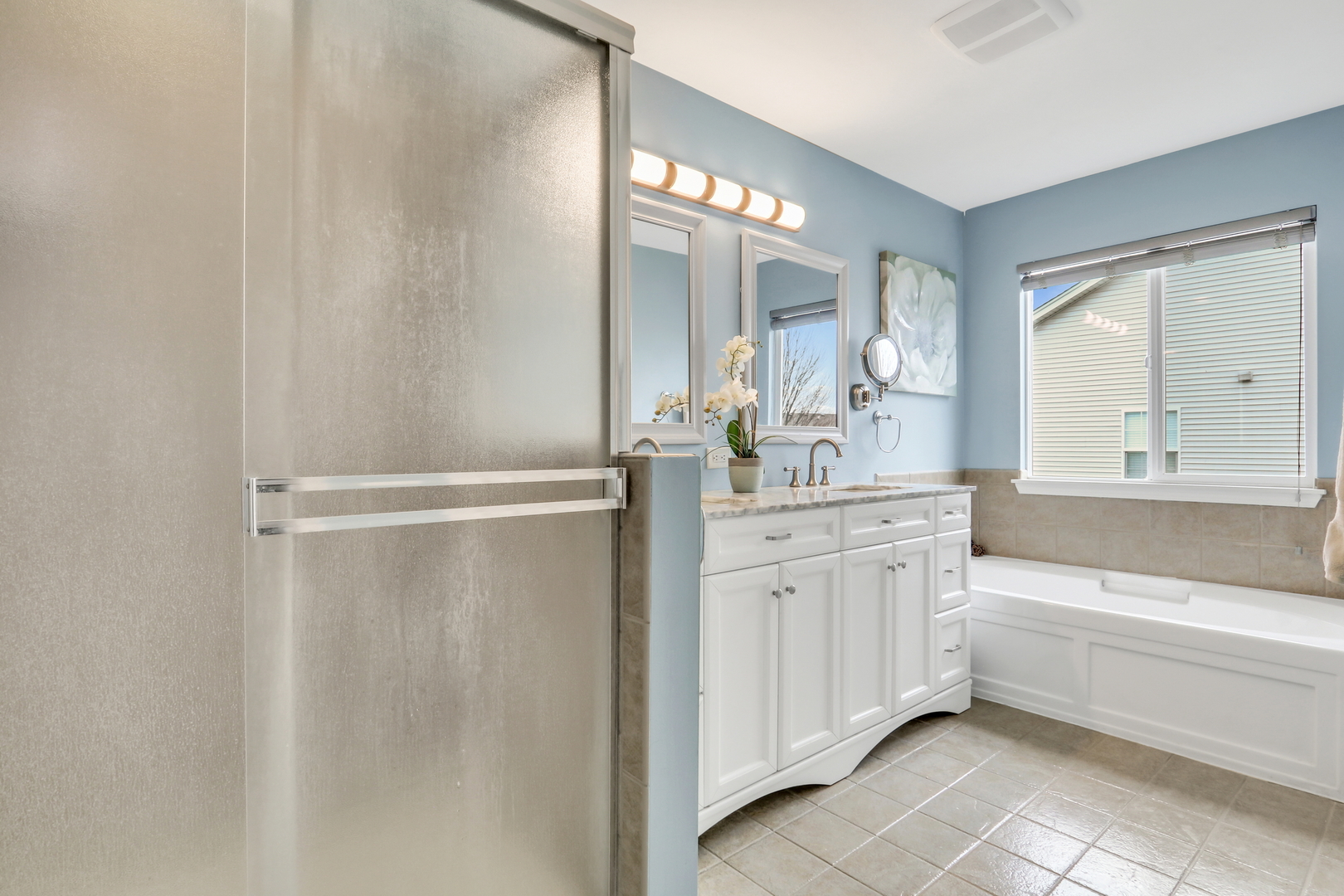 296 Biros Lane, Round Lake, IL 60073