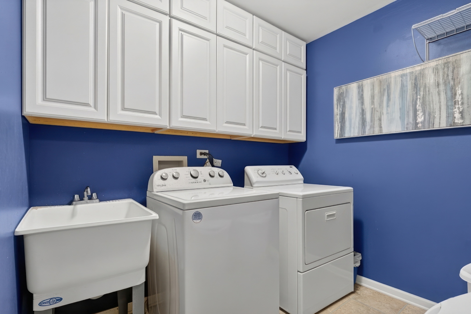 296 Biros Lane, Round Lake, IL 60073