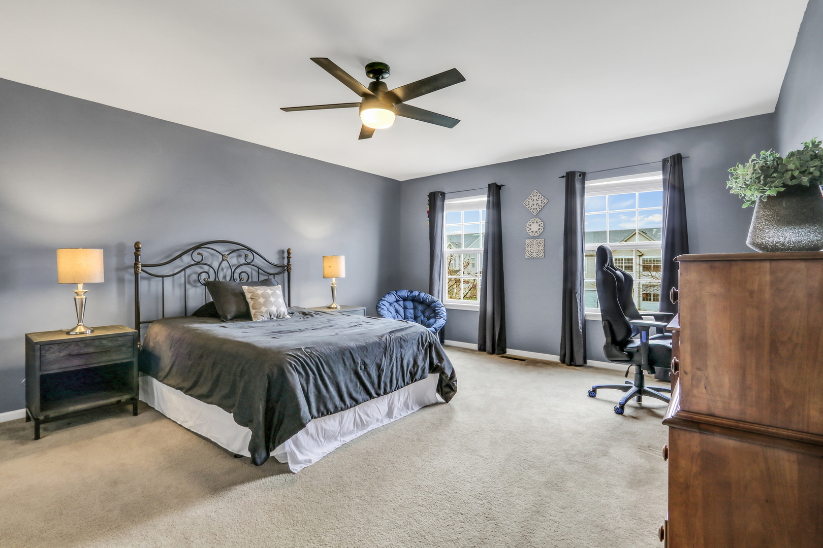 296 Biros Lane, Round Lake, IL 60073