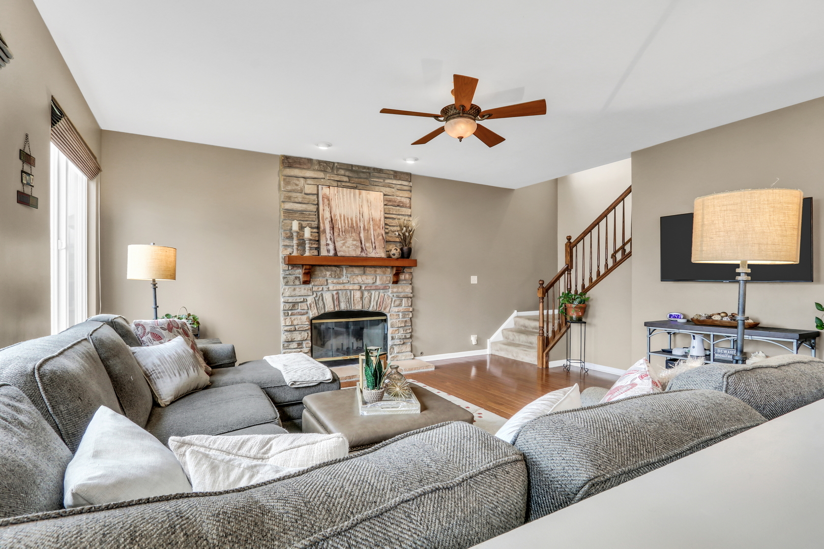 296 Biros Lane, Round Lake, IL 60073