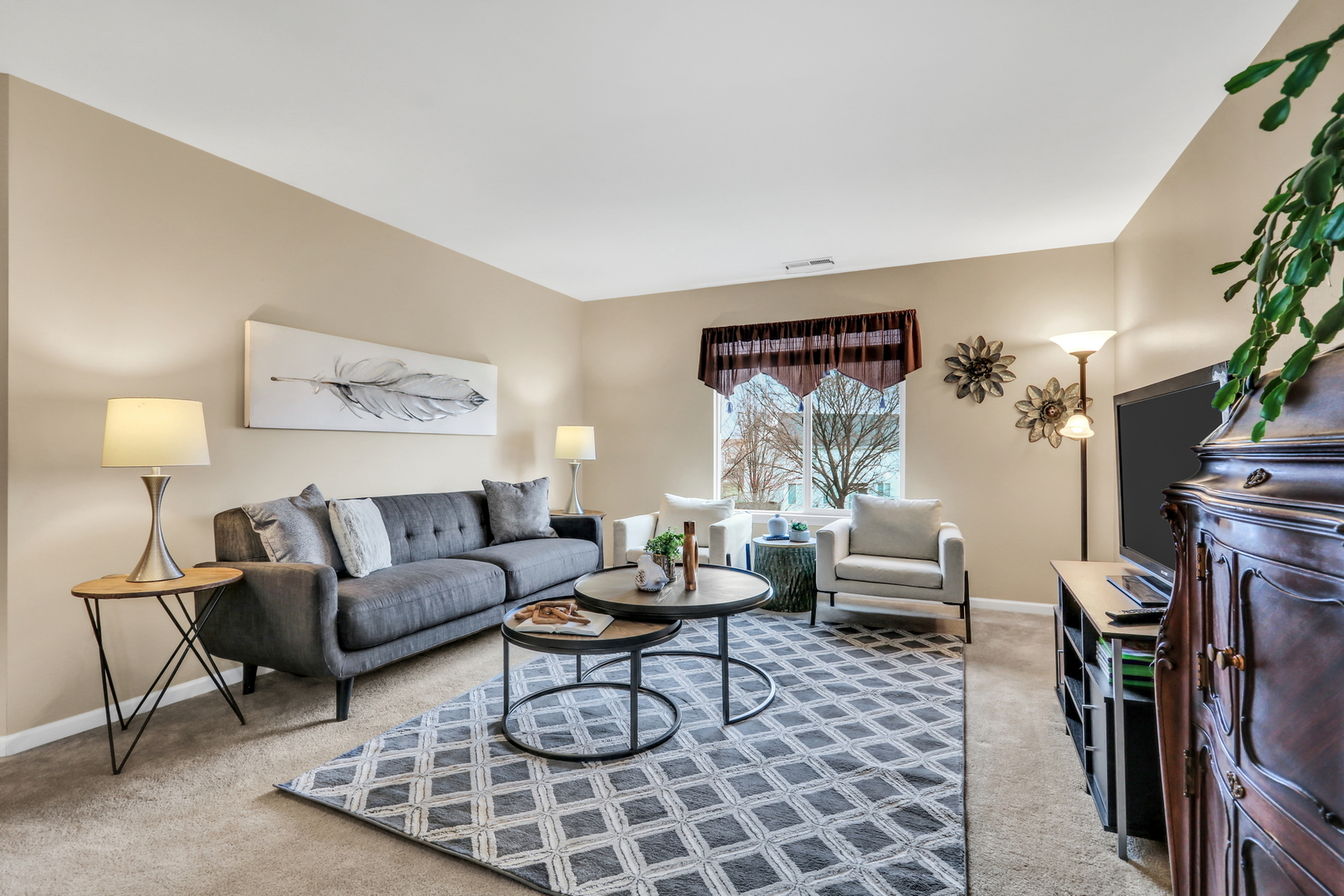 296 Biros Lane, Round Lake, IL 60073