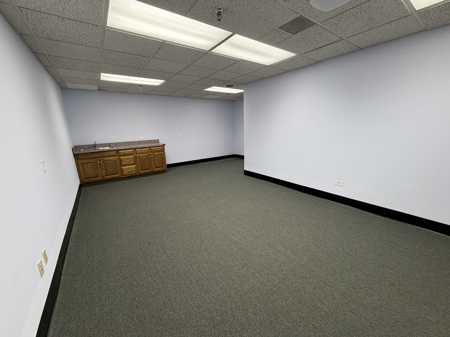 501-517 Thornhill Drive, Carol Stream, IL 60188