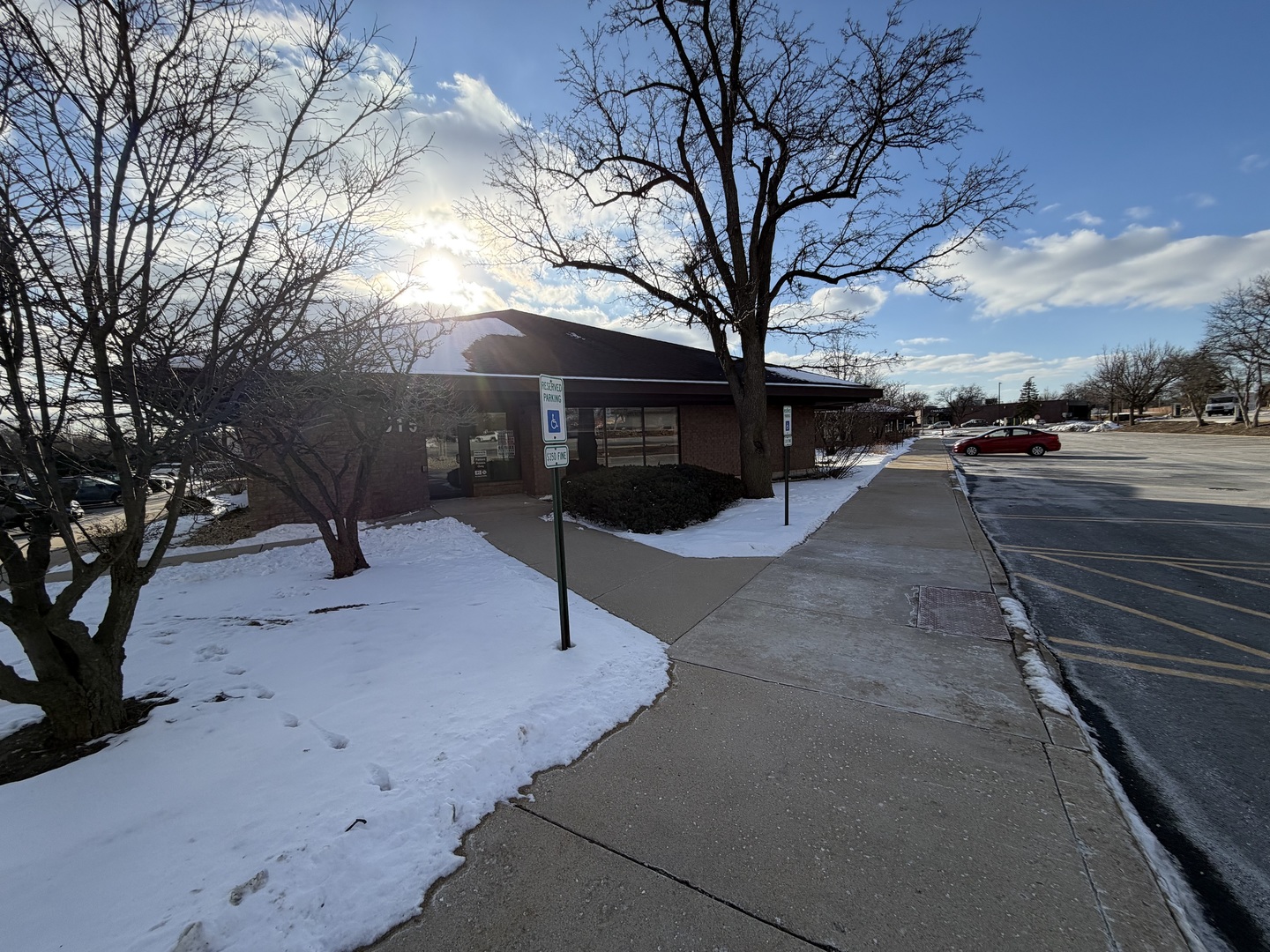 501-517 Thornhill Drive, Carol Stream, IL 60188